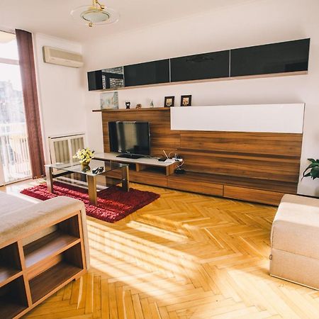 Amazing View Of Maydan! Apartment Kiev Bagian luar foto