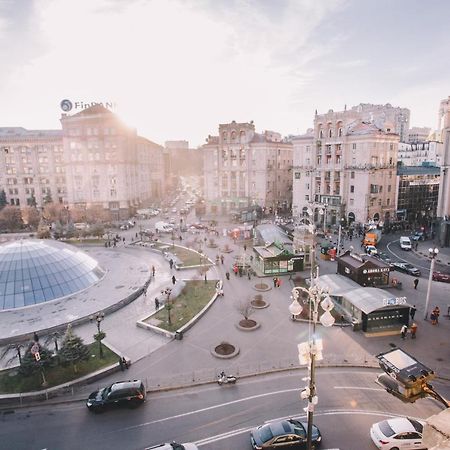 Amazing View Of Maydan! Apartment Kiev Bagian luar foto