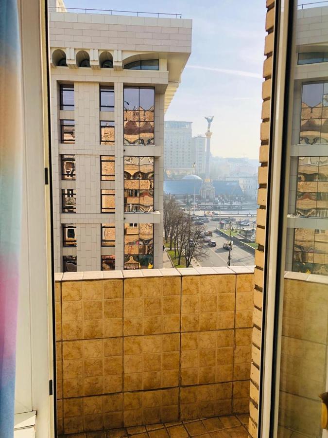 Amazing View Of Maydan! Apartment Kiev Bagian luar foto
