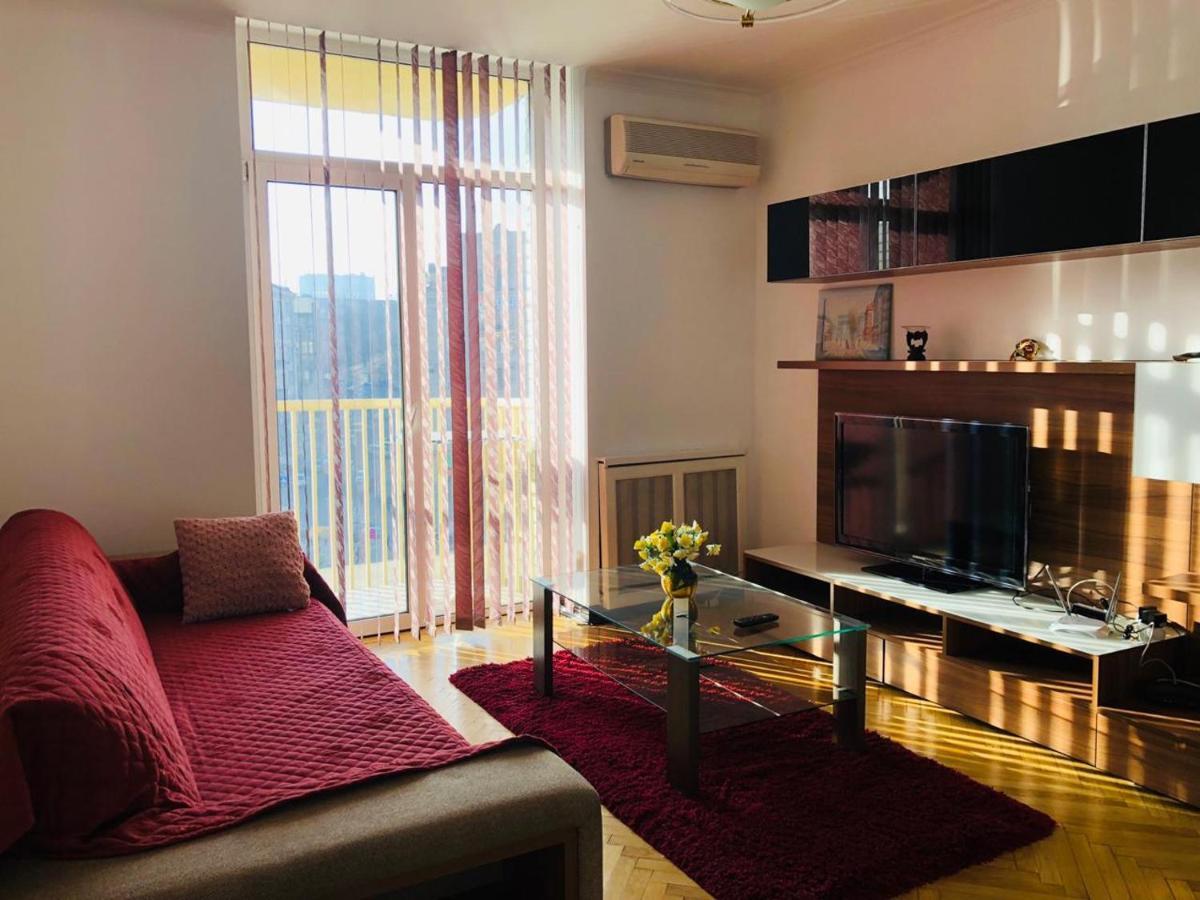 Amazing View Of Maydan! Apartment Kiev Bagian luar foto