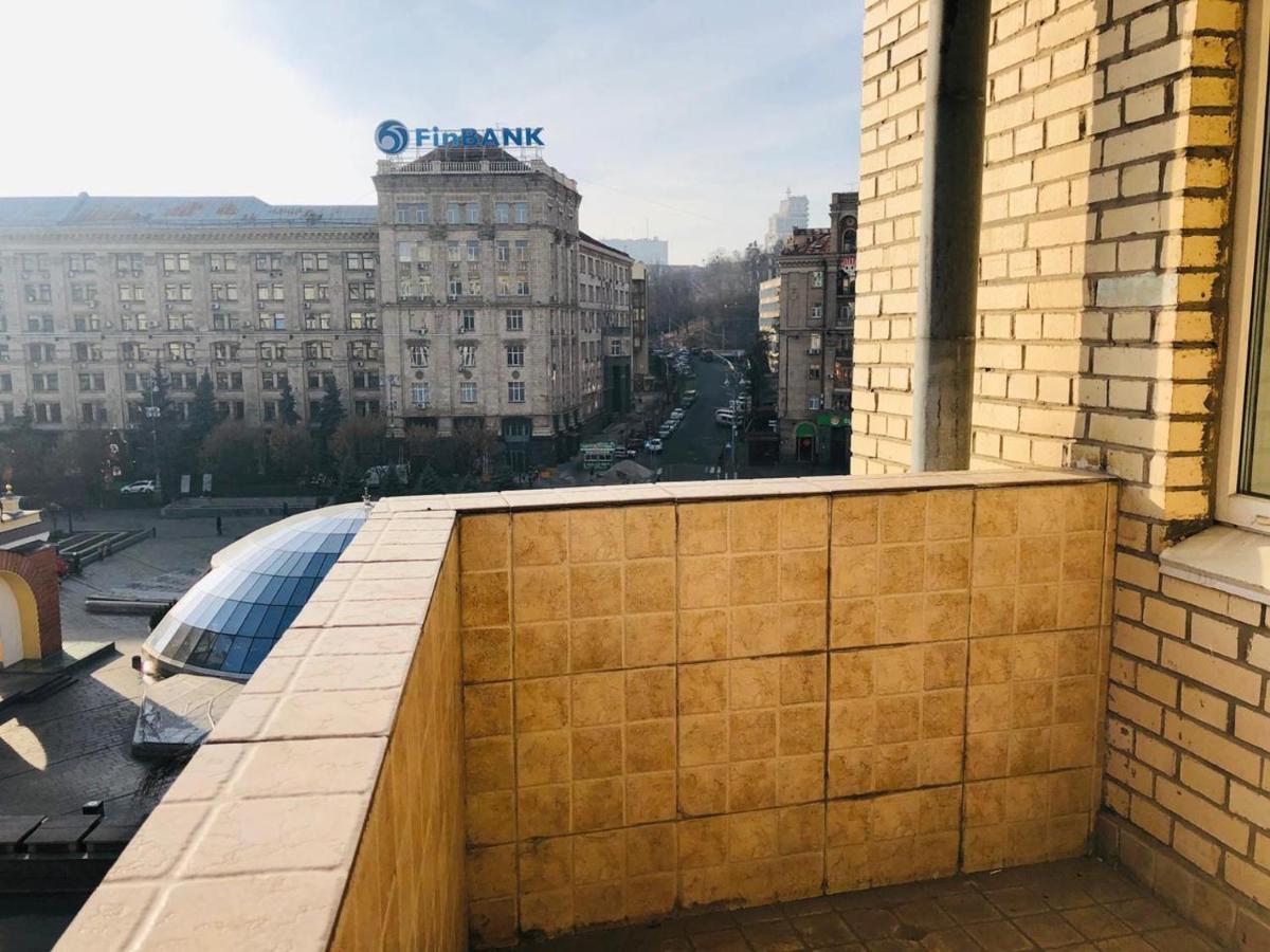 Amazing View Of Maydan! Apartment Kiev Bagian luar foto