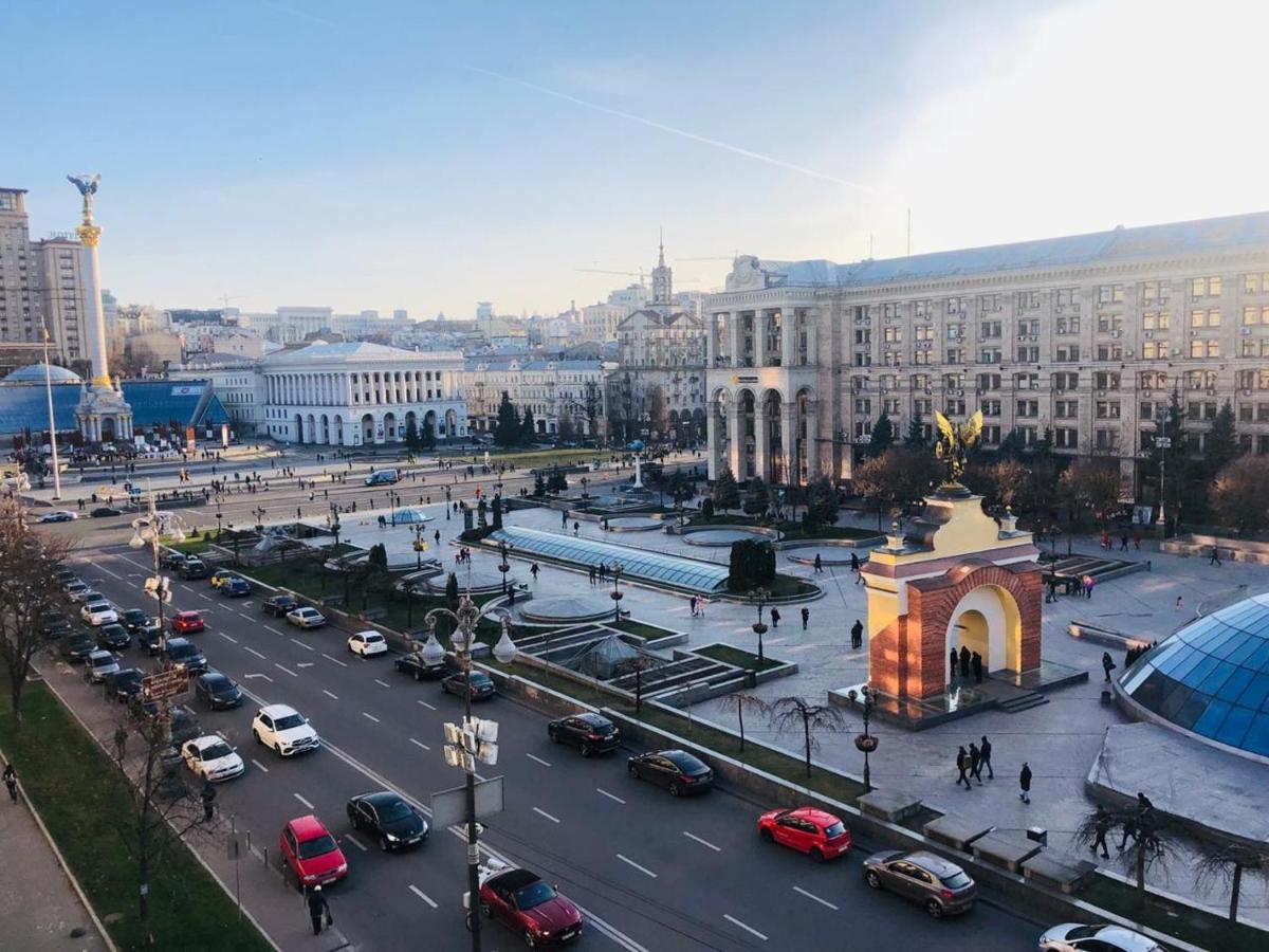 Amazing View Of Maydan! Apartment Kiev Bagian luar foto