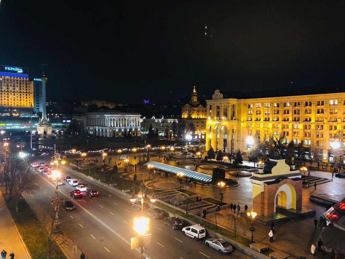 Amazing View Of Maydan! Apartment Kiev Bagian luar foto