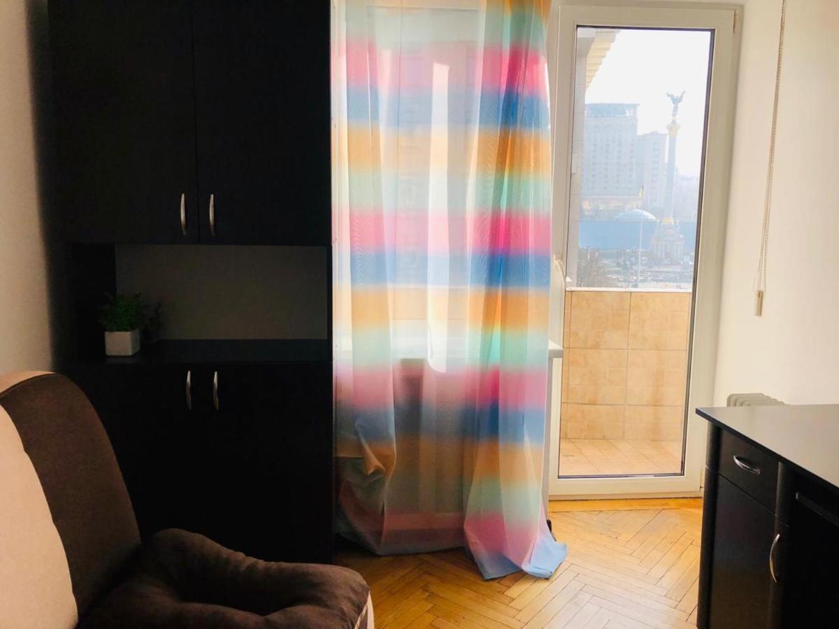 Amazing View Of Maydan! Apartment Kiev Bagian luar foto