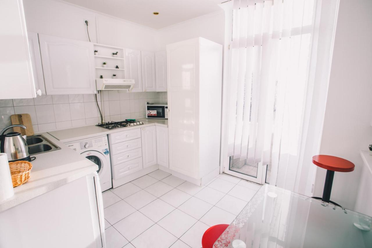 Amazing View Of Maydan! Apartment Kiev Bagian luar foto